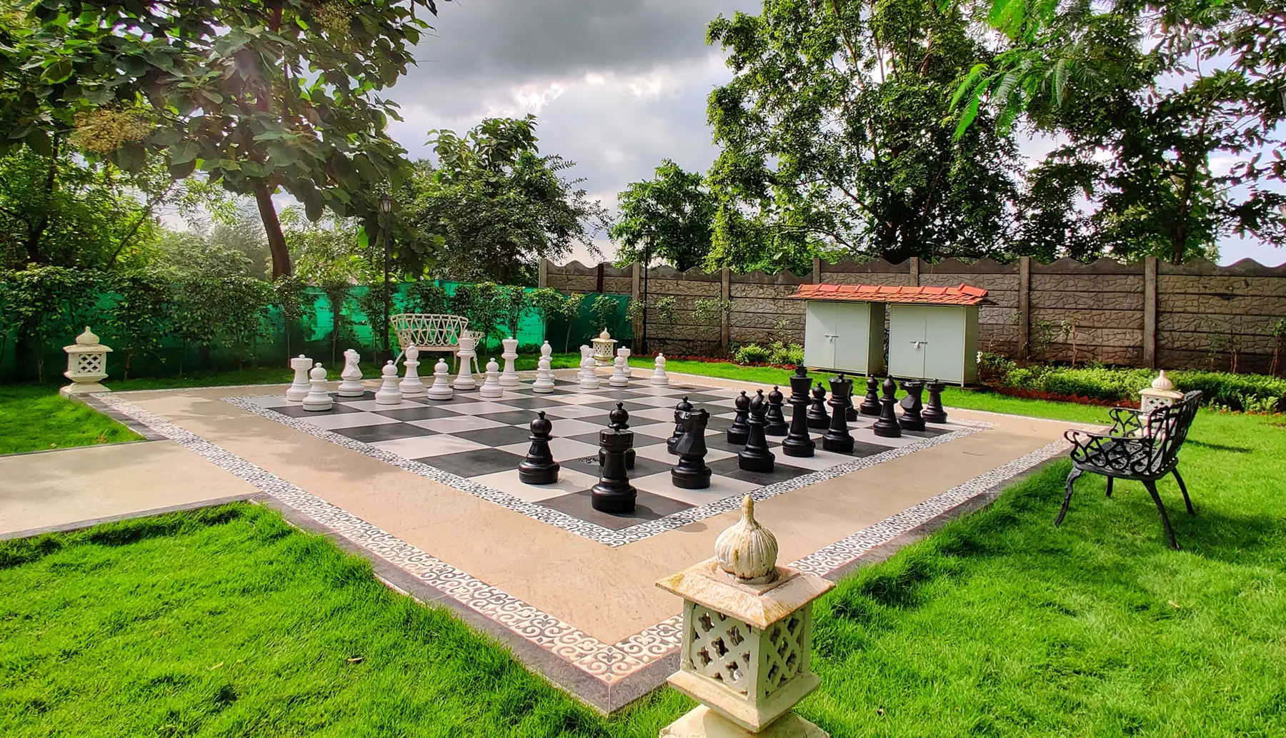 Giant lawn chess — Luxe 28, Karjat